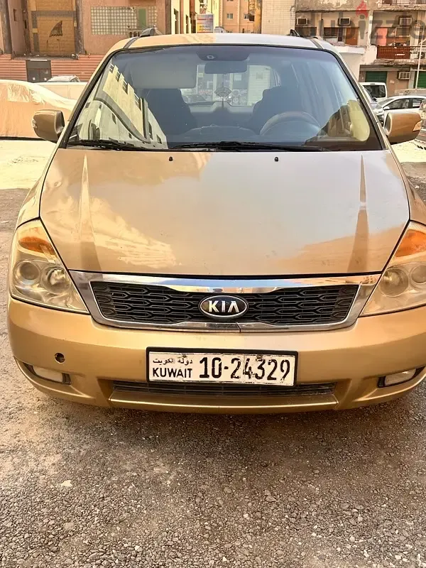 Kia Carnival 2011